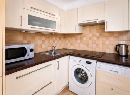 Studio moderne Cannes centre 65 m² balcon