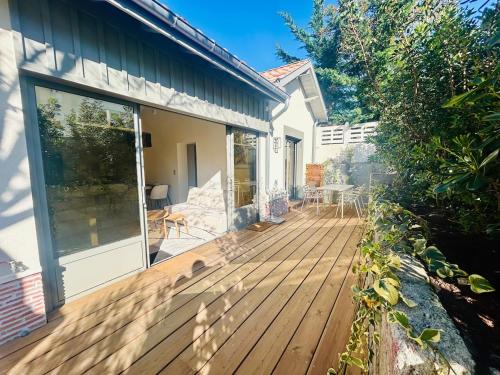 Magnifique appartement 2 personnes 5minpiedplage terrasse parking clim