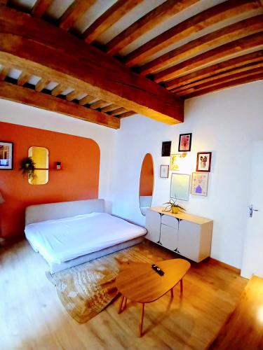 Élégant loft centre ville calme avec mezzanine 2 à 4 personnes