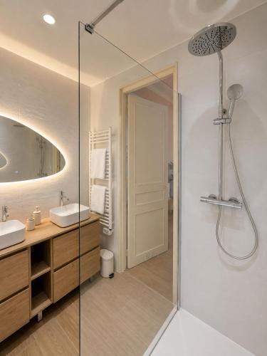 Haussmann Luxury, T4, 6P, AC, Central, Standing
