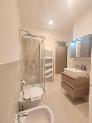 Duomo 10 Min - Spacious Studio with AC, Dryer & Self Check-In