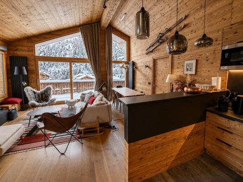 Stunning Alpine Penthouse - Meribel Mottaret