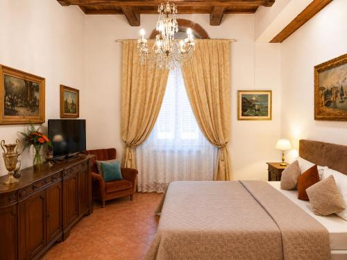 Borgo Ognissanti Central and Charming Location