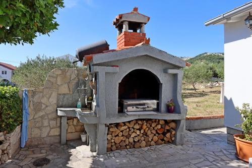 Apartments by the sea Barbat, Rab - 24932