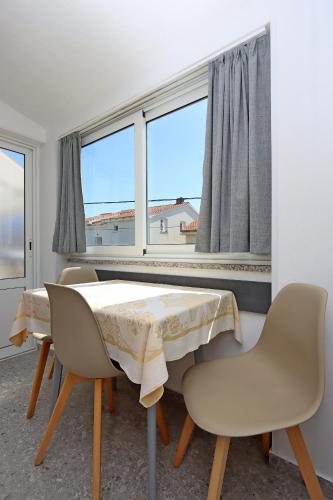 Apartments by the sea Barbat, Rab - 24932