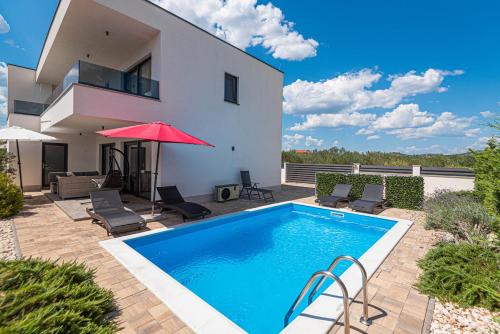 Holiday house with a swimming pool Bogdanovici, Sibenik - 27885