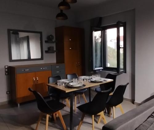 Black & Wood Residence Lesvos