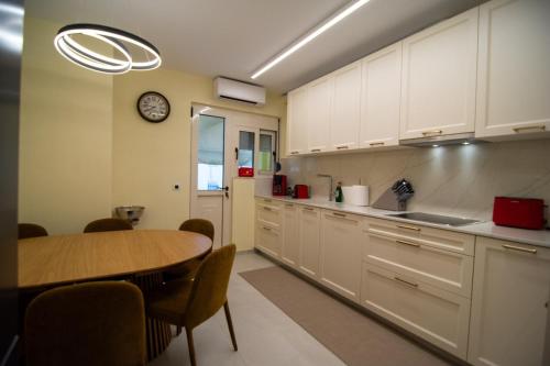 Lisoni Penthouse