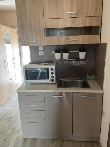 Kalavriton 30 studio