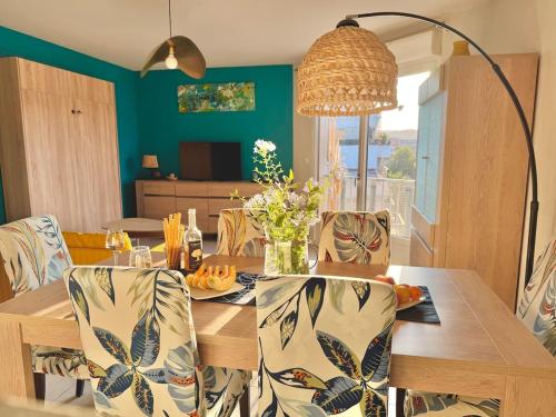 Juan-les-Pins Beachside 1BR Apartment, Air Conditioned, parking place
