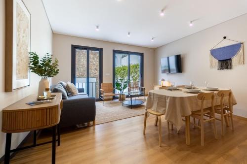 Cozy apartment with parking and garden