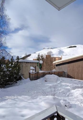 Studio à 35 m des pistes en bas du secteur 1800