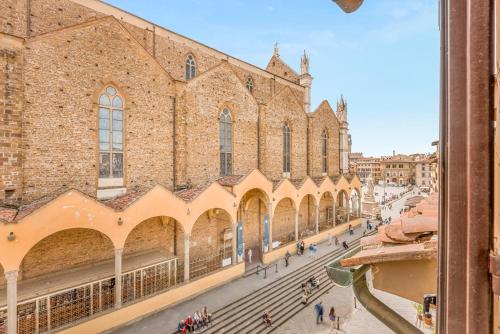 Santa Croce Penthouse, 2 Bedrooms with a View of the Basilica