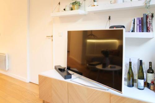 Apartment with terrace and garden sleeps 4