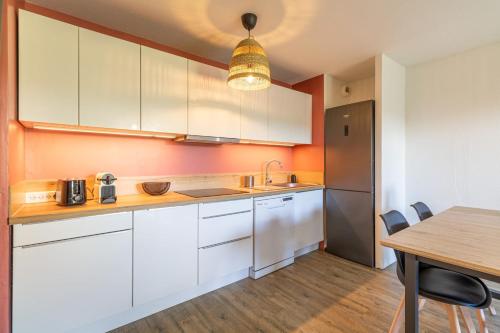 Le Diamant - Bright apartment with pool