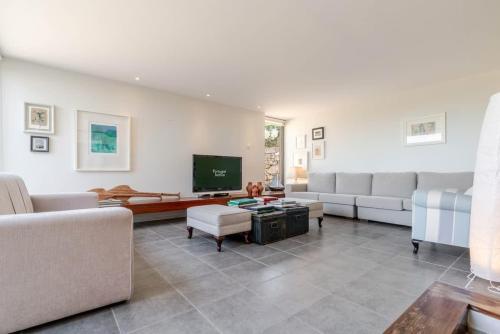 Stone by the Sea - Mountain & Beach Retreat w/Pool
