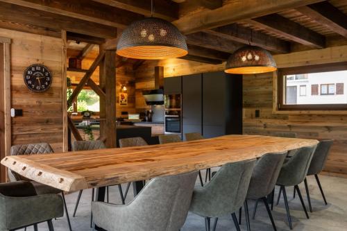 Chalet Marcel Luxury Chalet with Hot Tub Sauna & Forest Setting