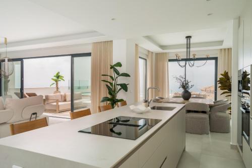 Moana 4 - Luxury Home Private Pool