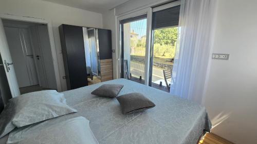 BRAND NEW-2 bedrooms,2 bathrooms for 5 persons with underfloor heating