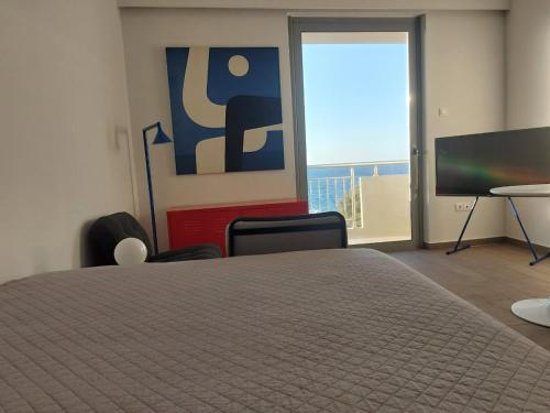 Luminous Seafront Studio - Heart of the City
