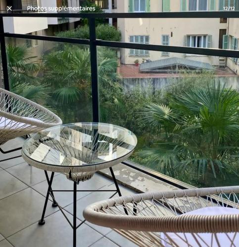 Nestor&Jeeves - CASA GAMBETTA - Close sea