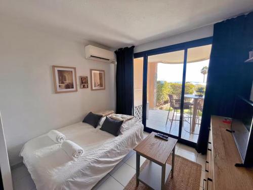 Cannes Sea View & Pool - Walk to Beach - Parking