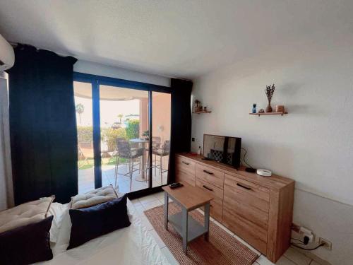 Cannes Sea View & Pool - Walk to Beach - Parking