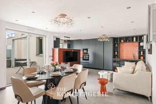 Penthouse de 210m2 comprenant 3 chambres à Paris avec Terrasse et Véranda avec climatisation