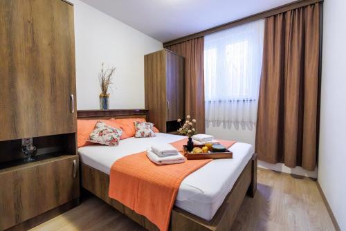 Apartments "I & I"