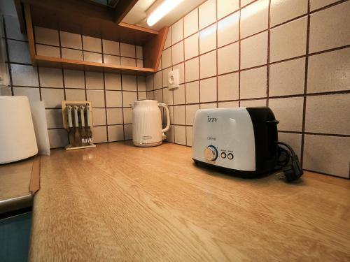 The Vyronas House - Detached house 2BR Near Center