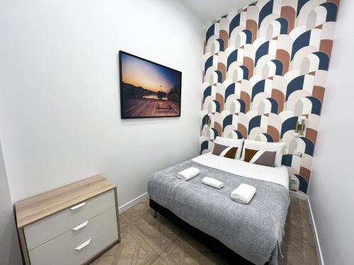 UrbanFlat 66 - Quiet & cosy Apartment in center of Paris