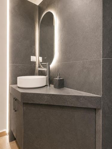 Patrwn 28 Suite 2 by Sotega Lux
