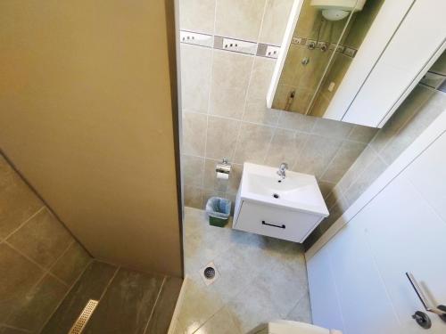 CC Shabay Apartment near Beach