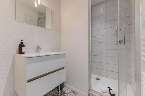 Bel appartement lumineux avec climatisation et pierre Bordelaise pour 2p