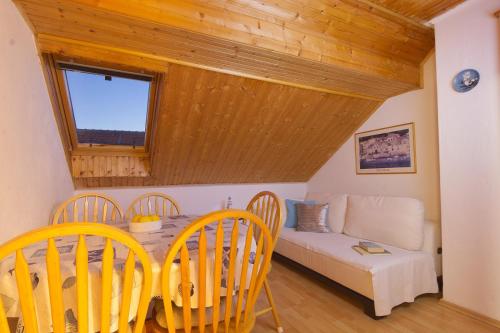ꕥ Bella Vista Dalmatia - 3bedroom apartment with best sea views in Supetar, magnificent panoramic sunrises & sunsets, FREE PARKING
