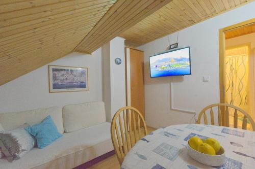 ꕥ Bella Vista Dalmatia - 3bedroom apartment with best sea views in Supetar, magnificent panoramic sunrises & sunsets, FREE PARKING