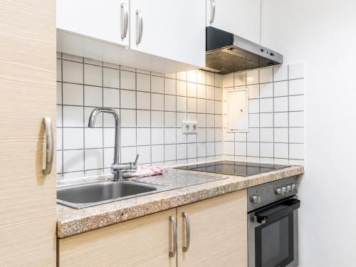 2BR Apt with King Beds & Wi-Fi - Long Stay