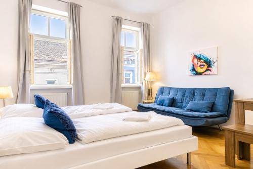 2BR Apt with King Beds & Wi-Fi - Long Stay