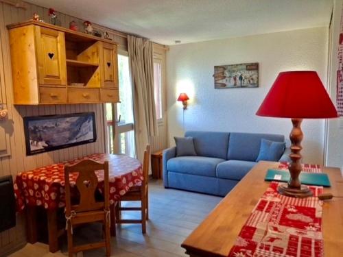 Studio rénové proche pistes avec balcon et coin montagne