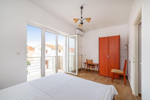 CC Rooms Thonhy Near Beach