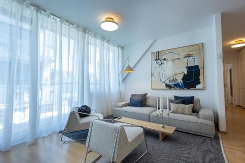 Dachgeschoss-Maisonette mit Terrasse am Karlsplatz
