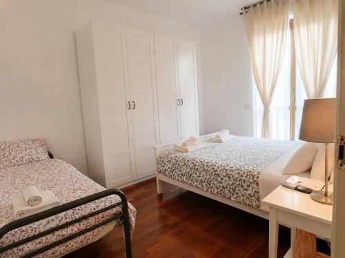 The Red Suite in Florence with Free Parking