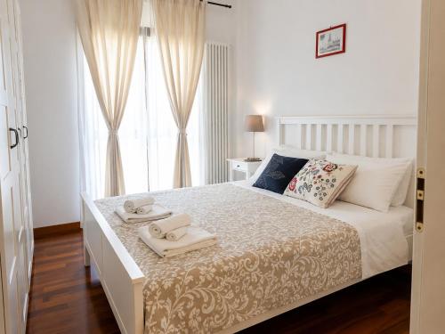 The Red Suite in Florence with Free Parking