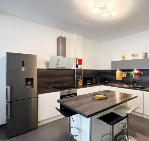 Modern apartment with garden in Longchamp
