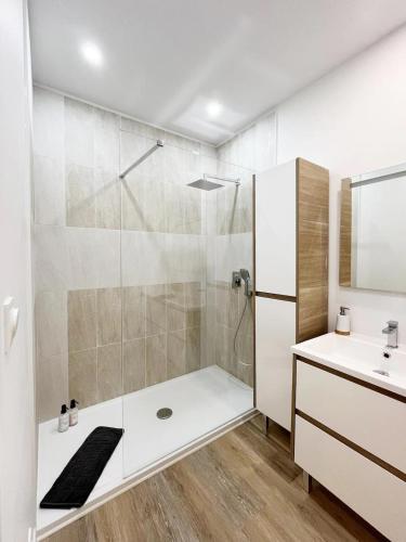 Modern apartment with garden in Longchamp