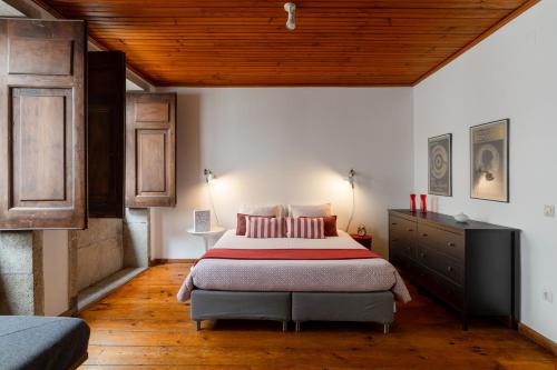 Charming Ribeira Apartment 328 feet Douro River Unesco