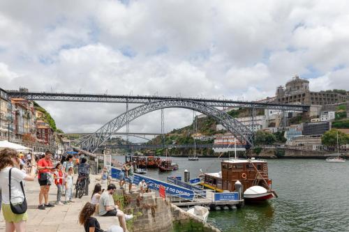 Charming Ribeira Apartment 328 feet Douro River Unesco
