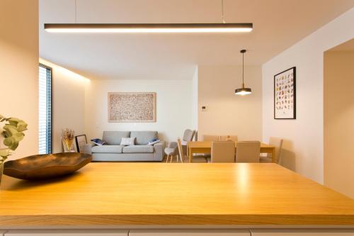 Modern and comfort Brand new 3BR, AC, Parking