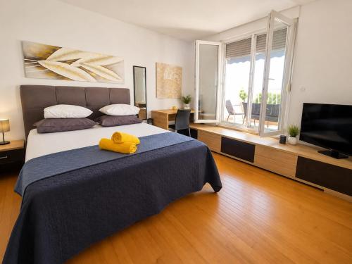 Beach Terrace Apartment Znjan, Split