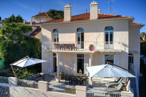 SUPERBE MAISON 6 ch, 4 sdb, terrasses et billard